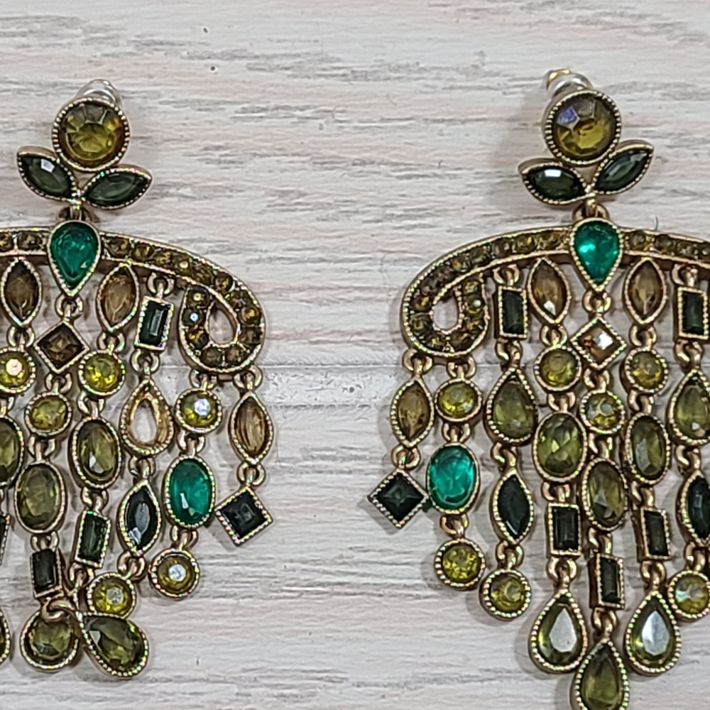 Vintage Liz Claiborne Earrings Gold Tone Chandelier Green Rhinestone Dangle 2.5"